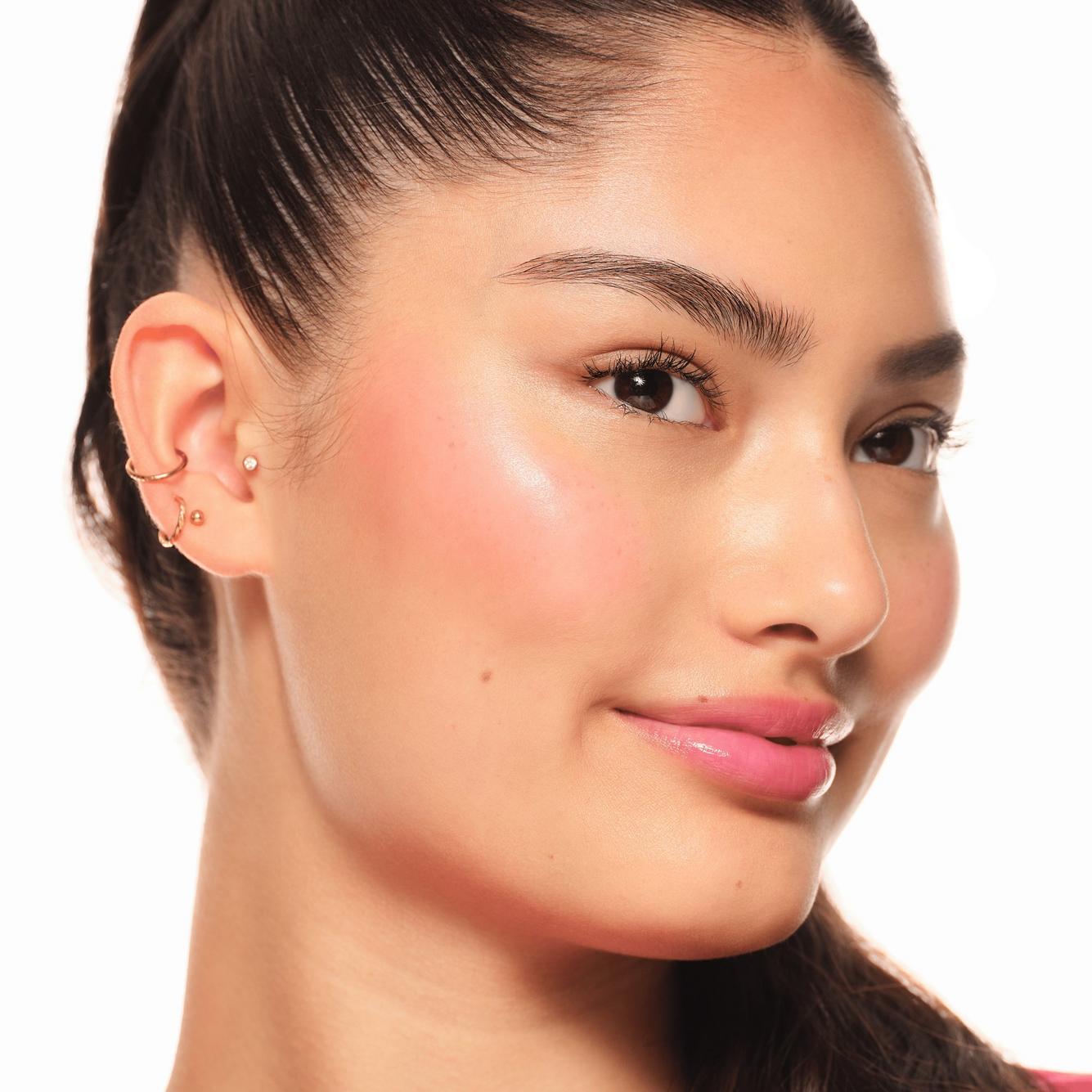 Essence Juicy Berry Tinted Lip & Cheek Balm - באלם טינט לשפתיים וללחיים אסנס