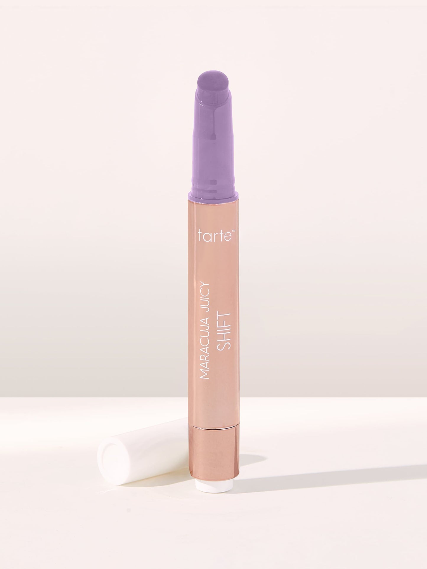 Tarte Maracuja Juicy Shift - באלם מנפח עם גוון לפי גוון שפתיים טארט