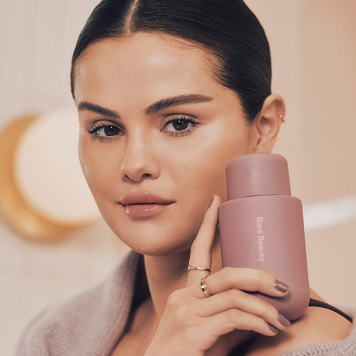 Rare Beauty Find Comfort Niacinamide Hydrating Body Lotion - קרם גוף רייר ביוטי - החנות שמוכרת את מוצרי ספורה בארץ