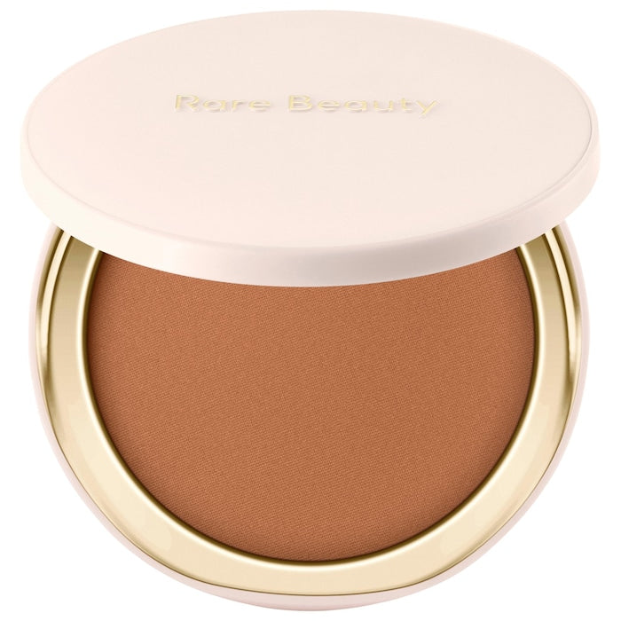 Rare Beauty Warm Wishes Soft Matte Powder Bronzer - ברונזר אבקתי רייר ביוטי - החנות שמוכרת את מוצרי ספורה בארץ